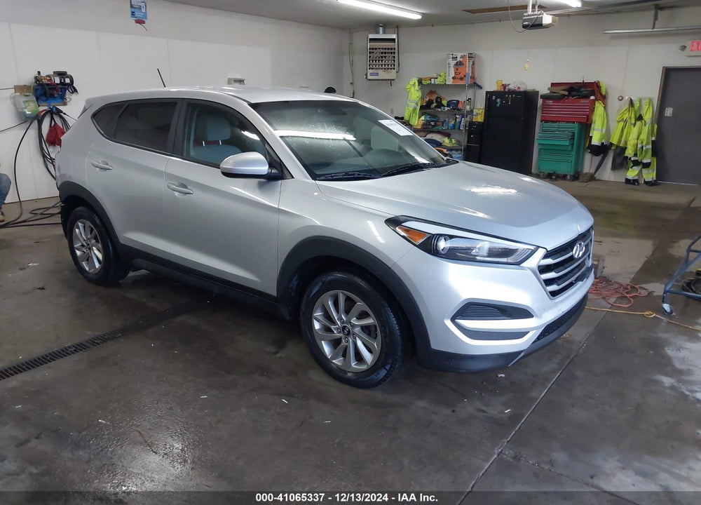 2017 HYUNDAI TUCSON SE VIN: KM8J23A44HU339359