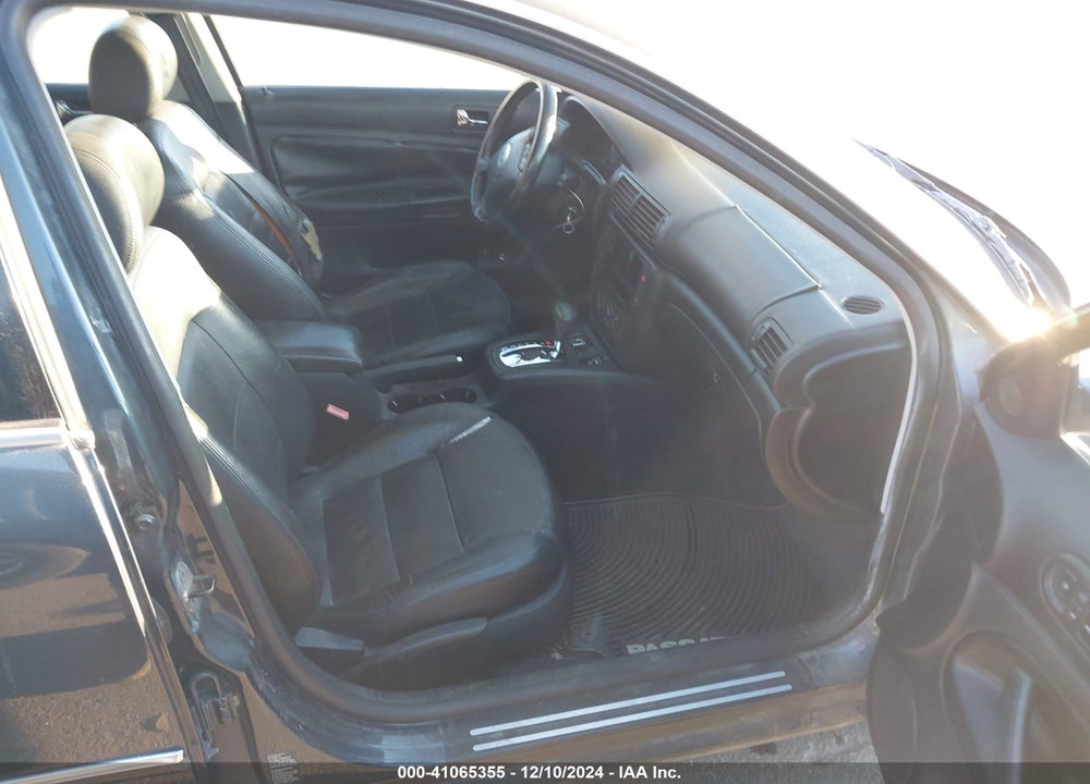 2003 VOLKSWAGEN PASSAT GLS VIN: WVWPD63B73P281034