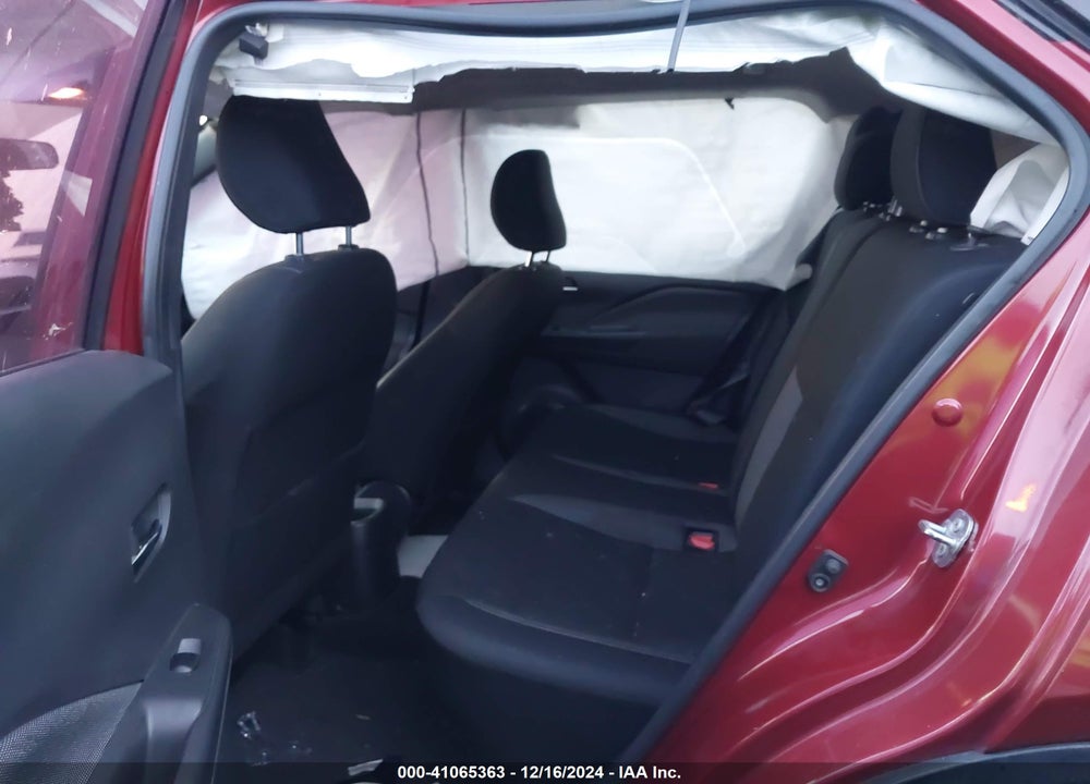 2018 NISSAN KICKS SV VIN: 3N1CP5CUXJL517043