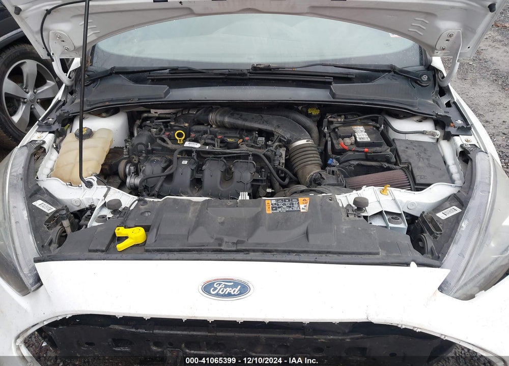 2015 FORD FOCUS VIN: 1FADP3L95FL312658