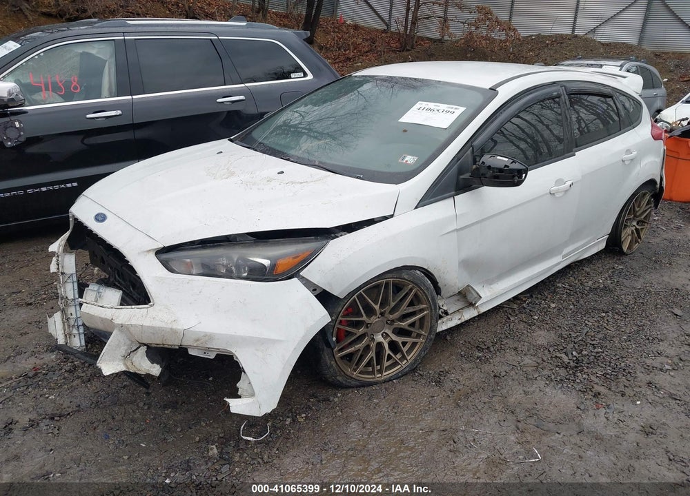 2015 FORD FOCUS VIN: 1FADP3L95FL312658