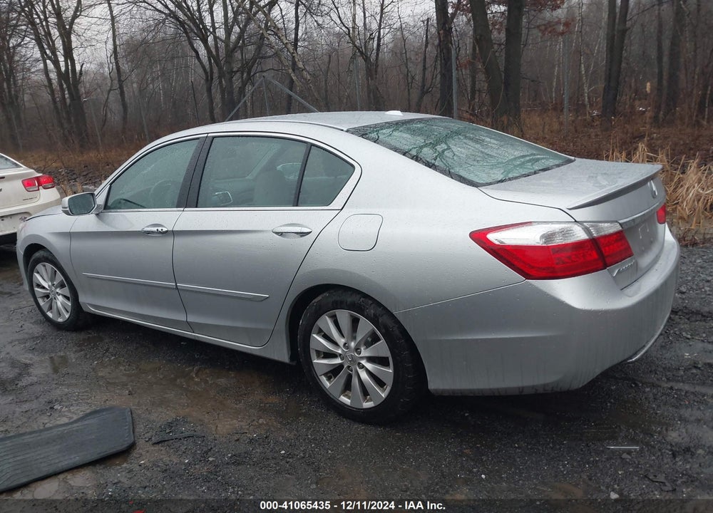 2013 HONDA ACCORD VIN: 1HGCR2F83DA279408