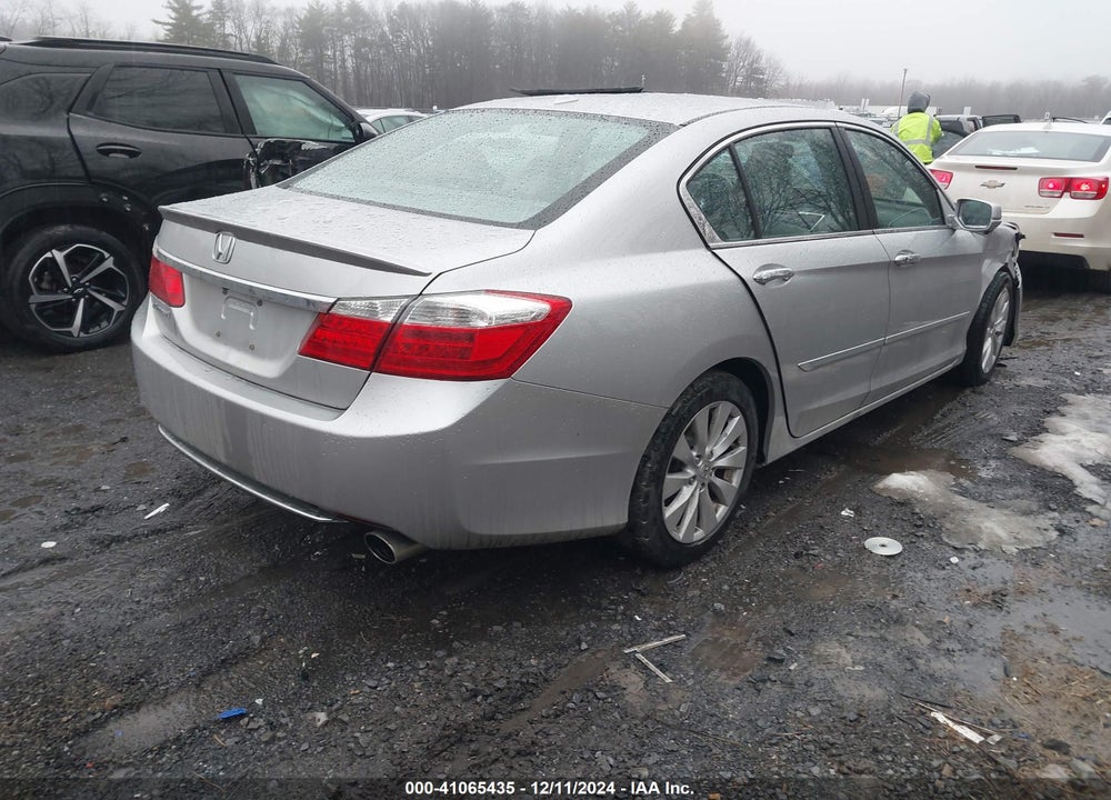 2013 HONDA ACCORD VIN: 1HGCR2F83DA279408