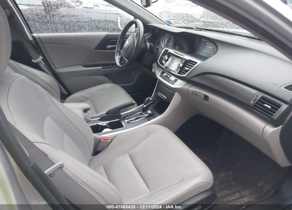 2013 HONDA ACCORD VIN: 1HGCR2F83DA279408