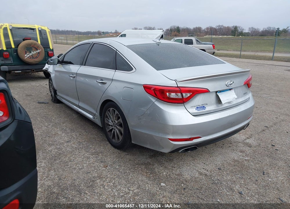 2015 HYUNDAI SONATA VIN: 5NPE34AF7FH057430