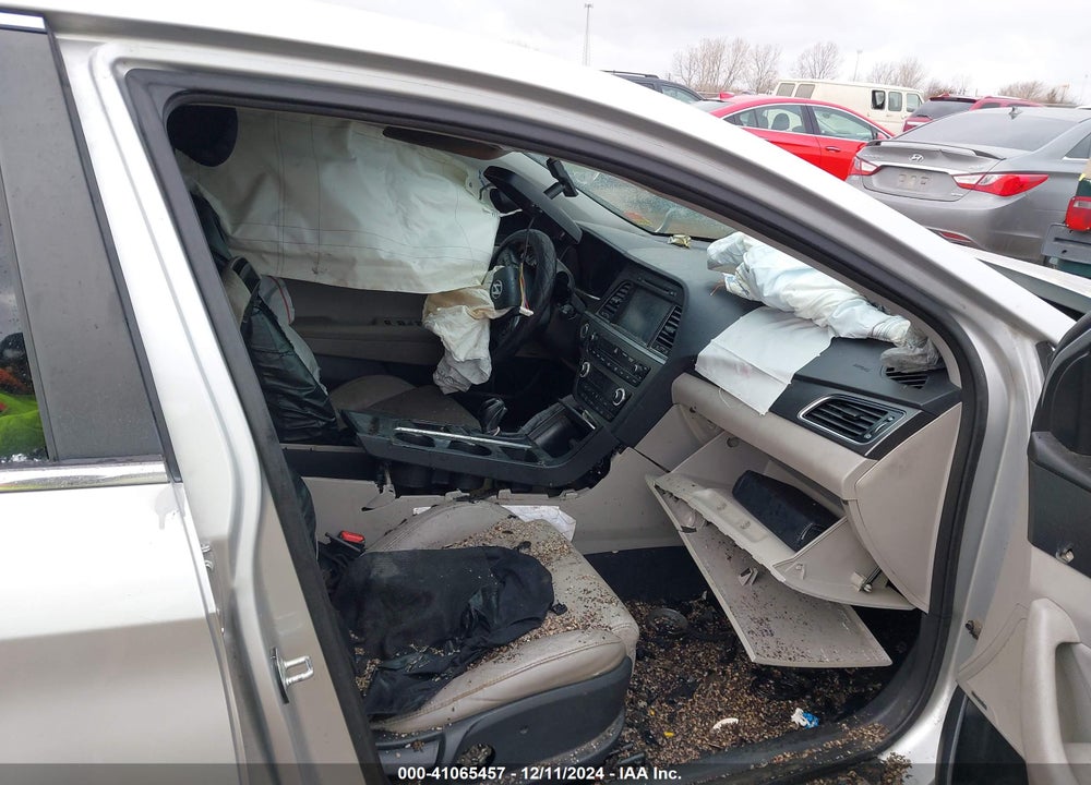 2015 HYUNDAI SONATA VIN: 5NPE34AF7FH057430