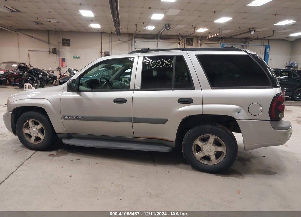 2004 CHEVROLET TRAILBLAZER LS VIN: 1GNDT13S242105264