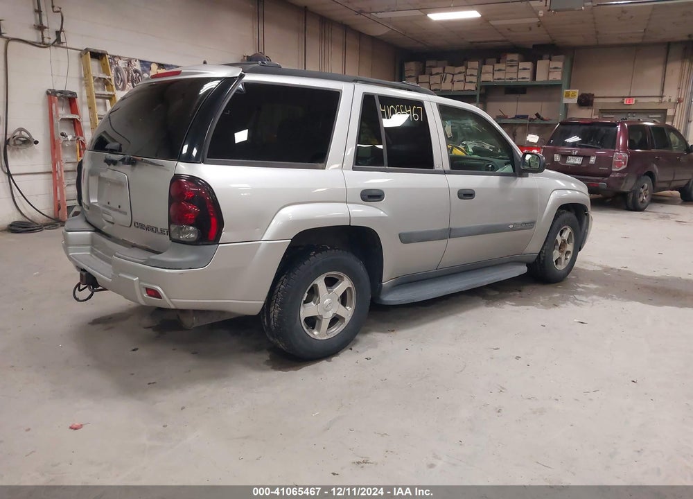 2004 CHEVROLET TRAILBLAZER LS VIN: 1GNDT13S242105264