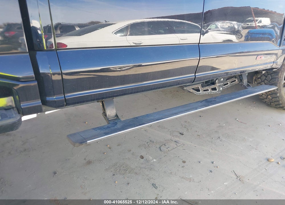 2023 FORD F-350 LARIAT VIN: 1FT8W3DM1PEC40431