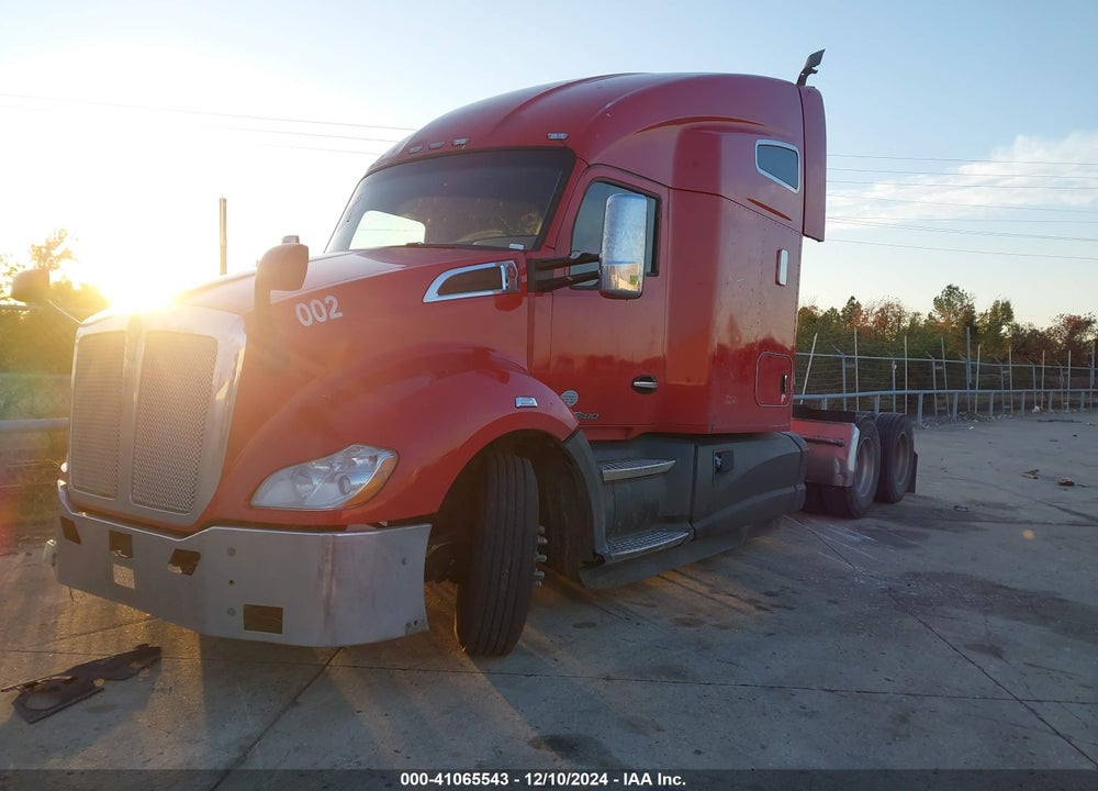 2017 KENWORTH T680 VIN: 1XKYDP9X7HJ138807