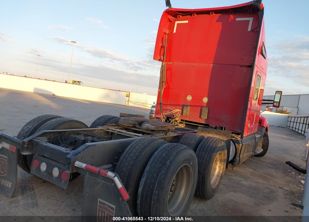 2017 KENWORTH T680 VIN: 1XKYDP9X7HJ138807