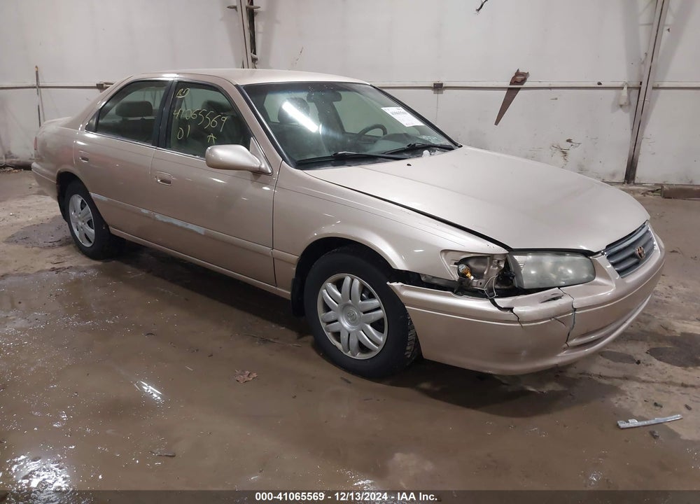 2001 TOYOTA CAMRY LE VIN: JT2BG22K810549910