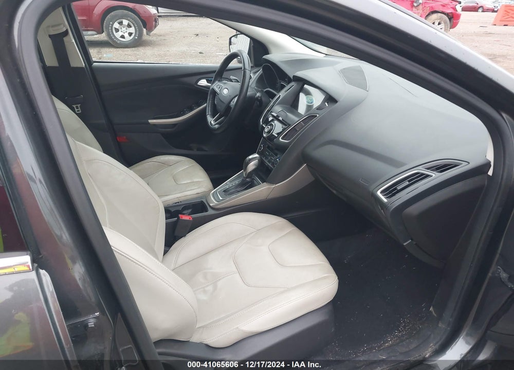 2016 FORD FOCUS TITANIUM VIN: 1FADP3N25GL302634