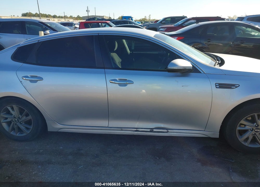 2019 KIA OPTIMA VIN: 5XXGT4L36KG371510