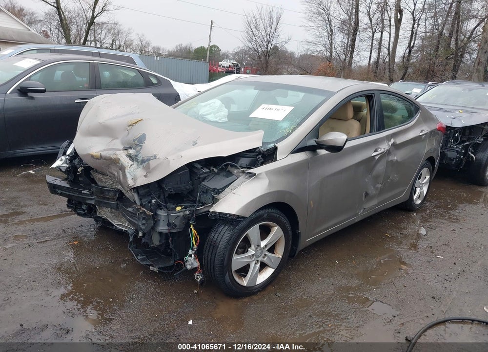 2013 HYUNDAI ELANTRA GLS VIN: 5NPDH4AE8DH307047