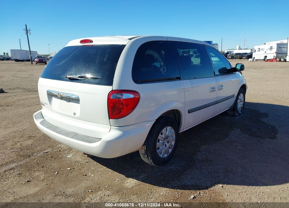 2005 CHRYSLER TOWN & COUNTRY VIN: 1C4GP45RX5B440313