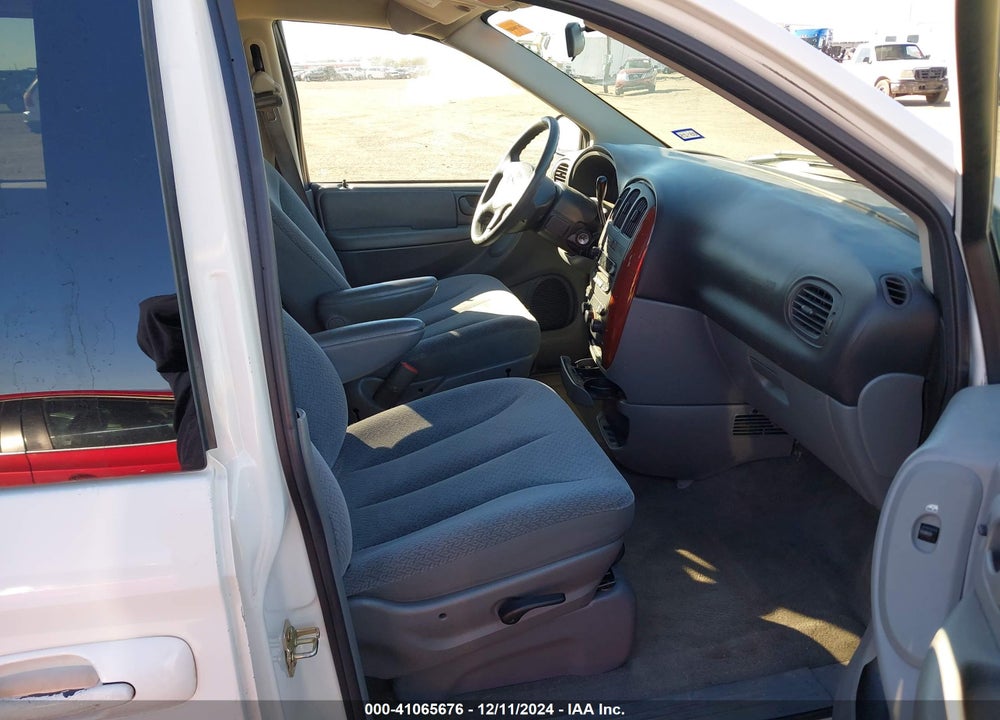 2005 CHRYSLER TOWN & COUNTRY VIN: 1C4GP45RX5B440313