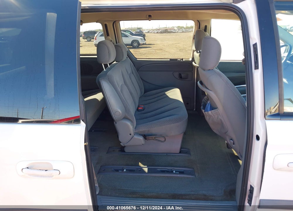 2005 CHRYSLER TOWN & COUNTRY VIN: 1C4GP45RX5B440313