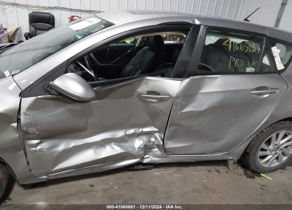 2013 MAZDA MAZDA3 VIN: JM1BL1M70D1735641
