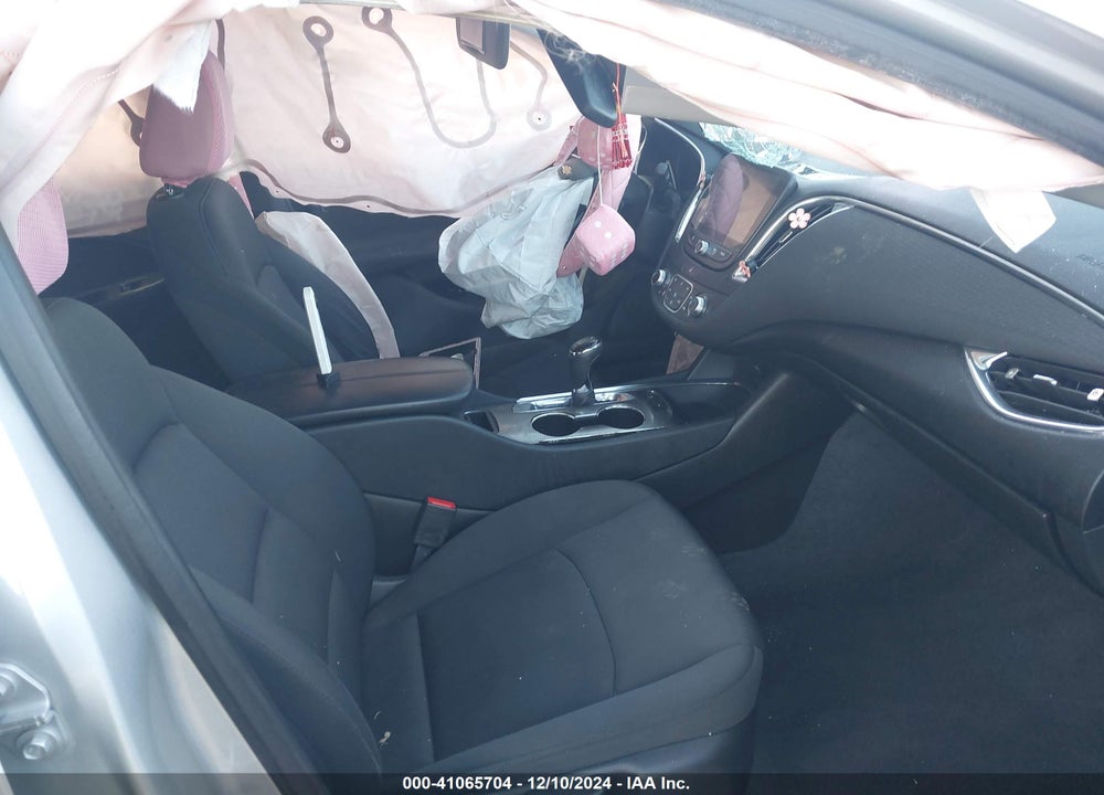 2019 CHEVROLET MALIBU LT VIN: 1G1ZD5ST8KF172091
