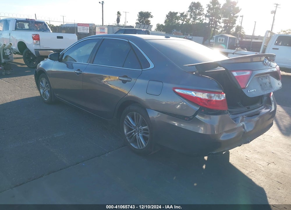 2015 TOYOTA CAMRY SE VIN: 4T1BF1FK7FU907377