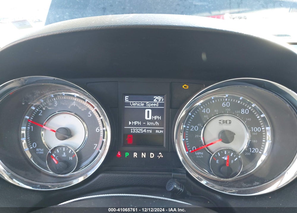 2014 CHRYSLER TOWN & COUNTRY TOURING-L 30TH ANNIVERSARY VIN: 2C4RC1CG9ER421404