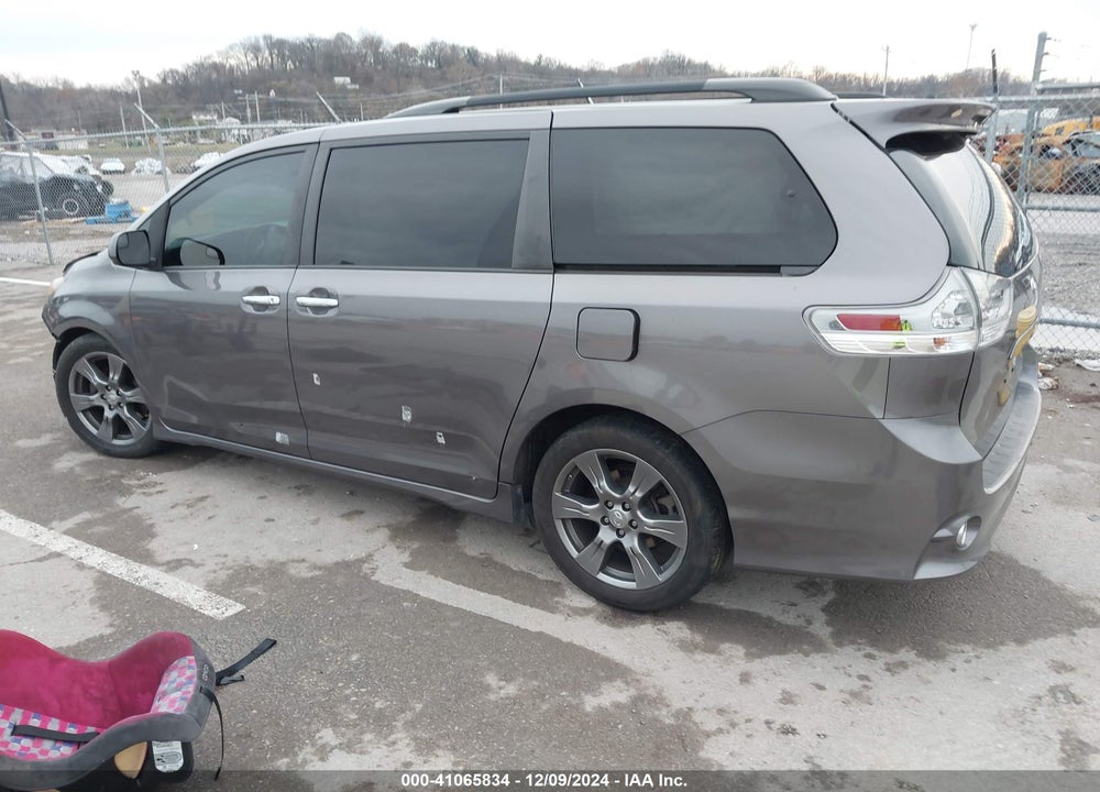 2017 TOYOTA SIENNA SE 8 PASSENGER VIN: 5TDXZ3DC2HS887099