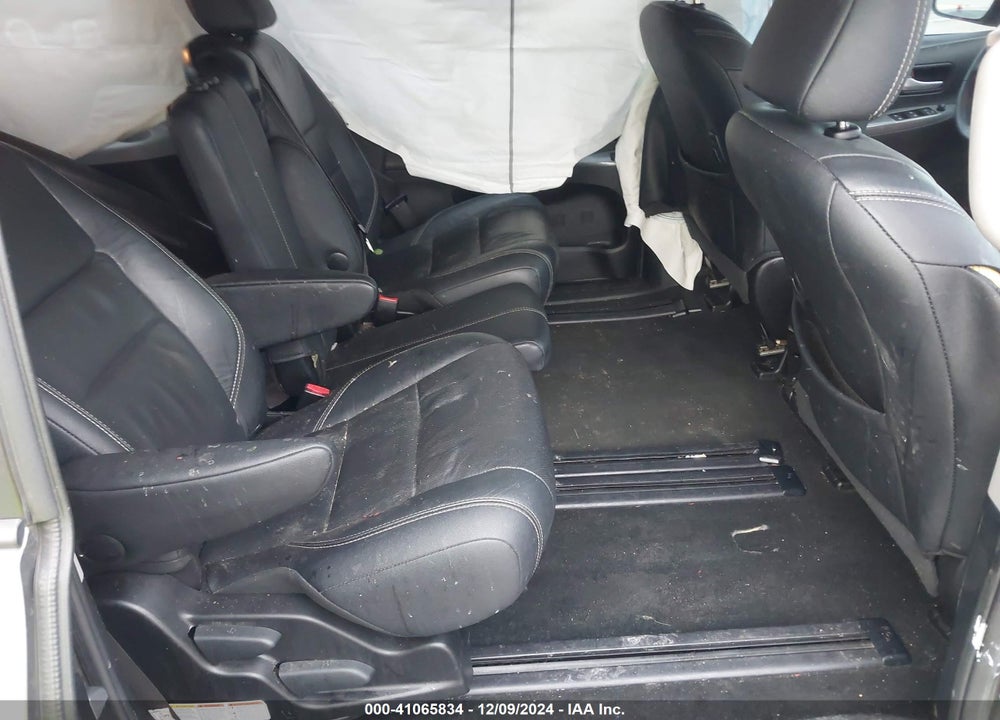2017 TOYOTA SIENNA SE 8 PASSENGER VIN: 5TDXZ3DC2HS887099