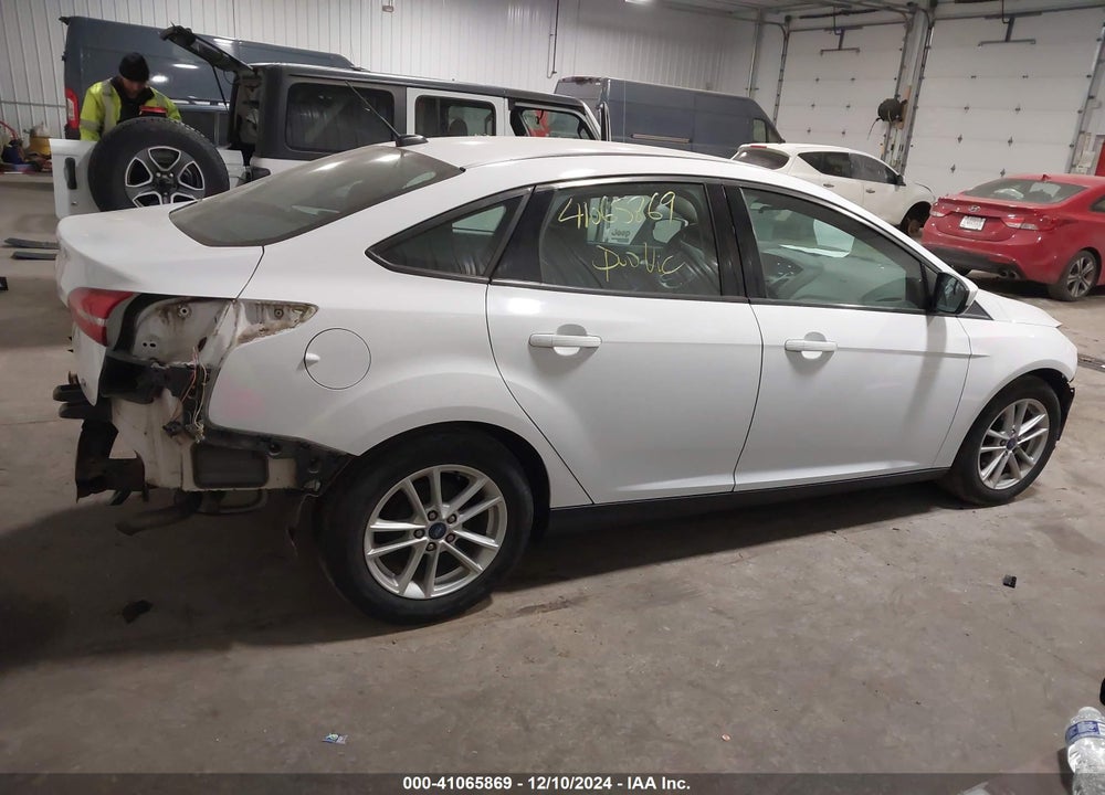 2018 FORD FOCUS SE VIN: 1FADP3F28JL237560