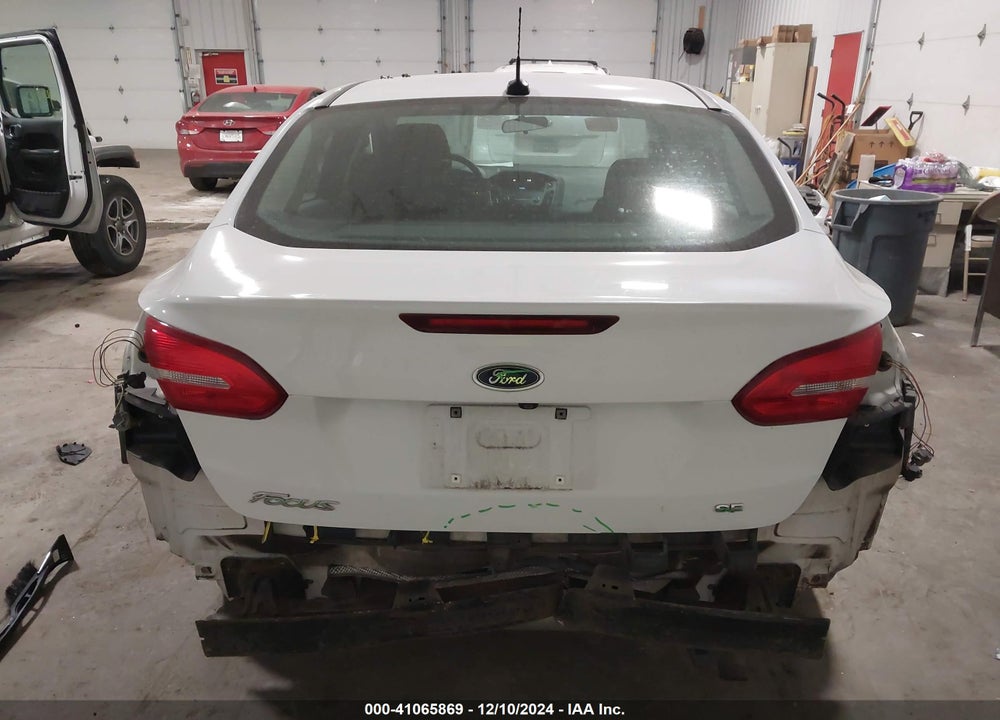 2018 FORD FOCUS SE VIN: 1FADP3F28JL237560