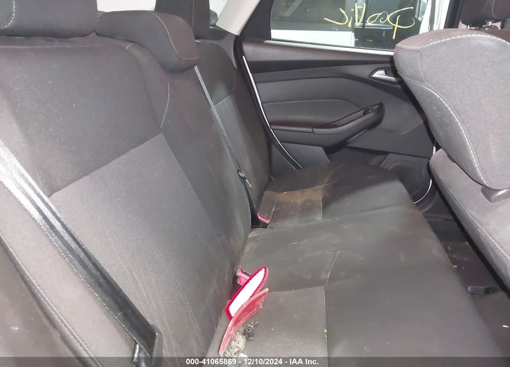 2018 FORD FOCUS SE VIN: 1FADP3F28JL237560