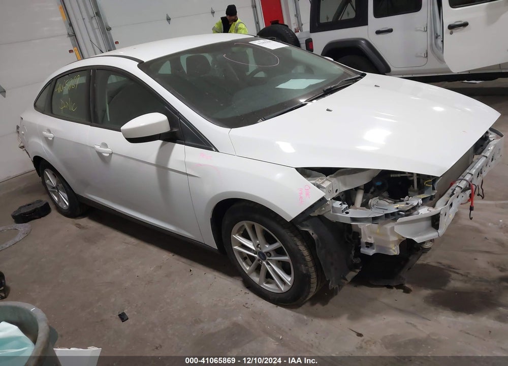 2018 FORD FOCUS SE VIN: 1FADP3F28JL237560