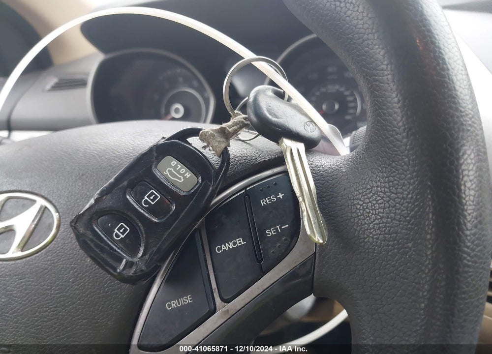 2013 HYUNDAI ELANTRA GLS VIN: 5NPDH4AE3DH279741