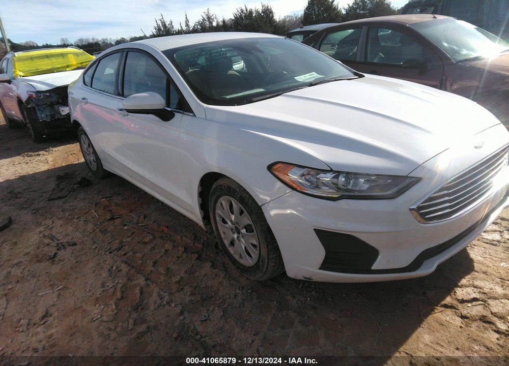 2019 FORD FUSION S VIN: 3FA6P0G77KR193426