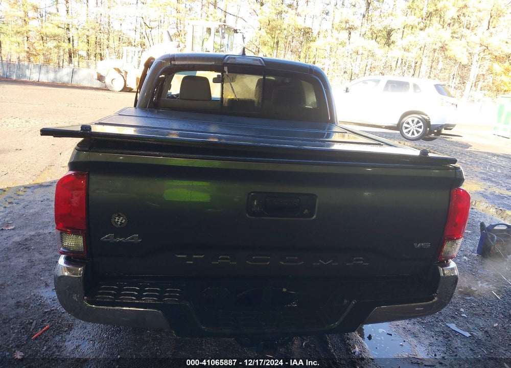 2018 TOYOTA TACOMA SR5 V6 VIN: 3TMCZ5AN7JM150387