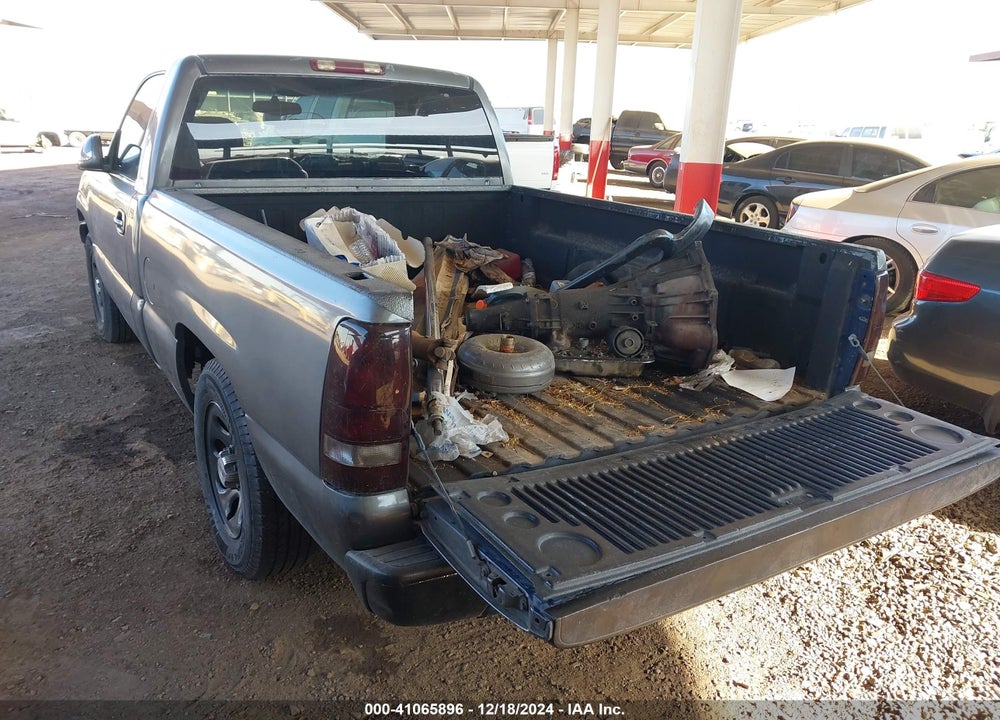 2001 CHEVROLET SILVERADO 1500 LS VIN: 1GCEC14W51Z309090
