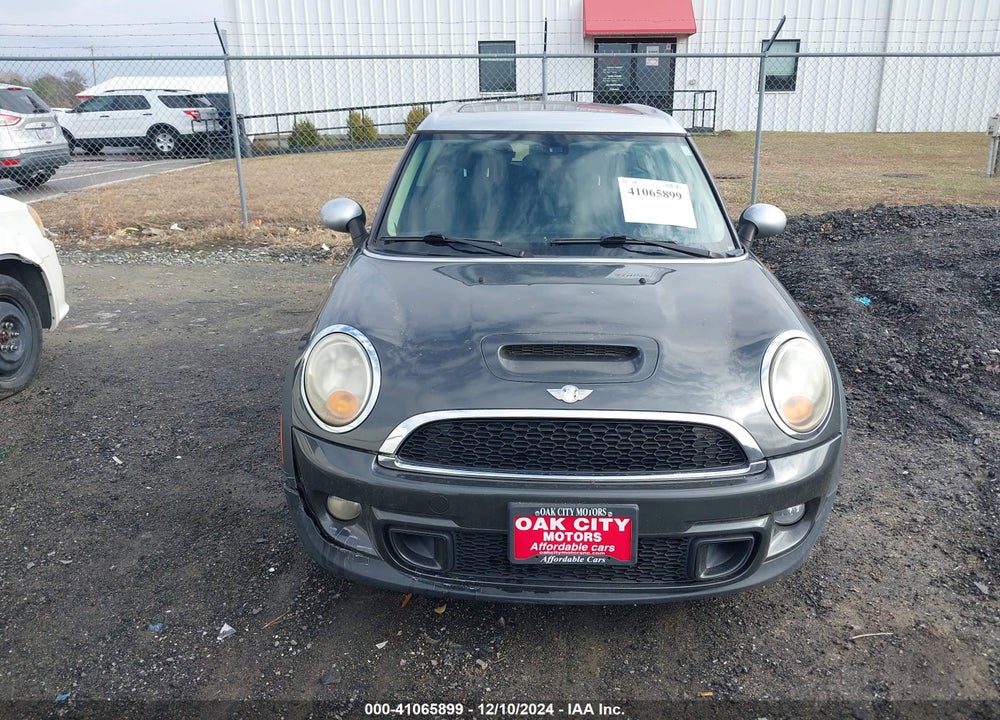 2011 MINI COOPER S CLUBMAN VIN: WMWZG3C58BTY36004