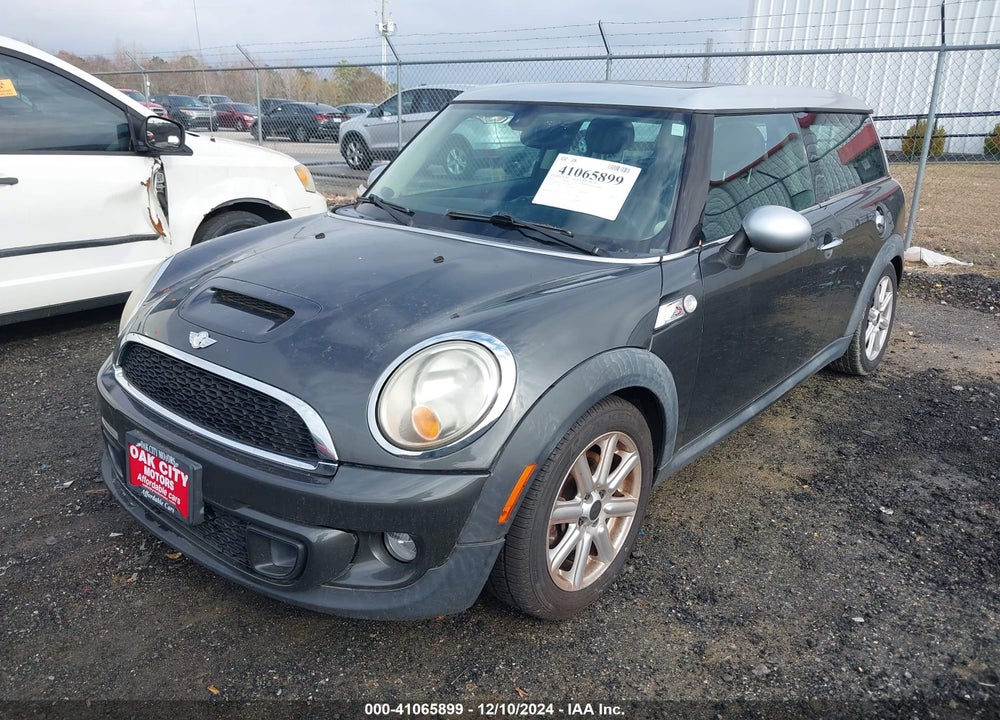 2011 MINI COOPER S CLUBMAN VIN: WMWZG3C58BTY36004
