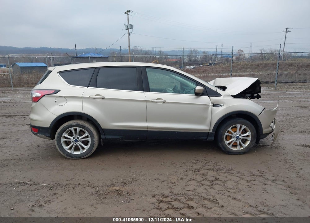 2017 FORD ESCAPE SE VIN: 1FMCU9GD9HUB48355