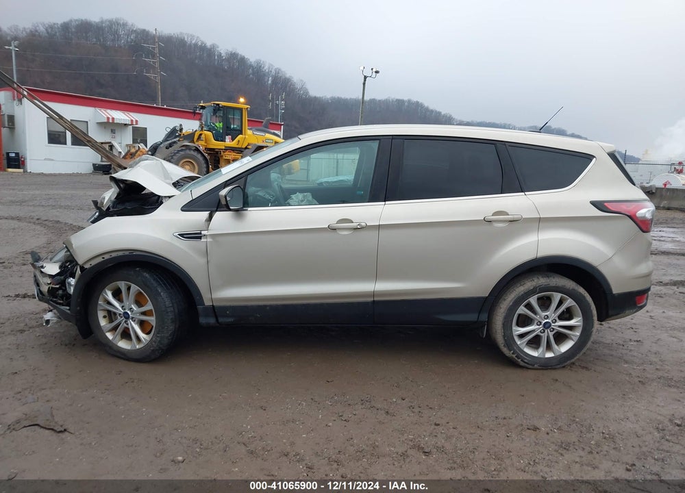 2017 FORD ESCAPE SE VIN: 1FMCU9GD9HUB48355