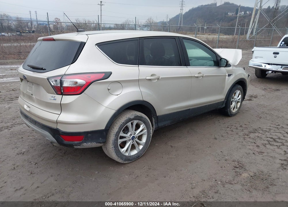 2017 FORD ESCAPE SE VIN: 1FMCU9GD9HUB48355