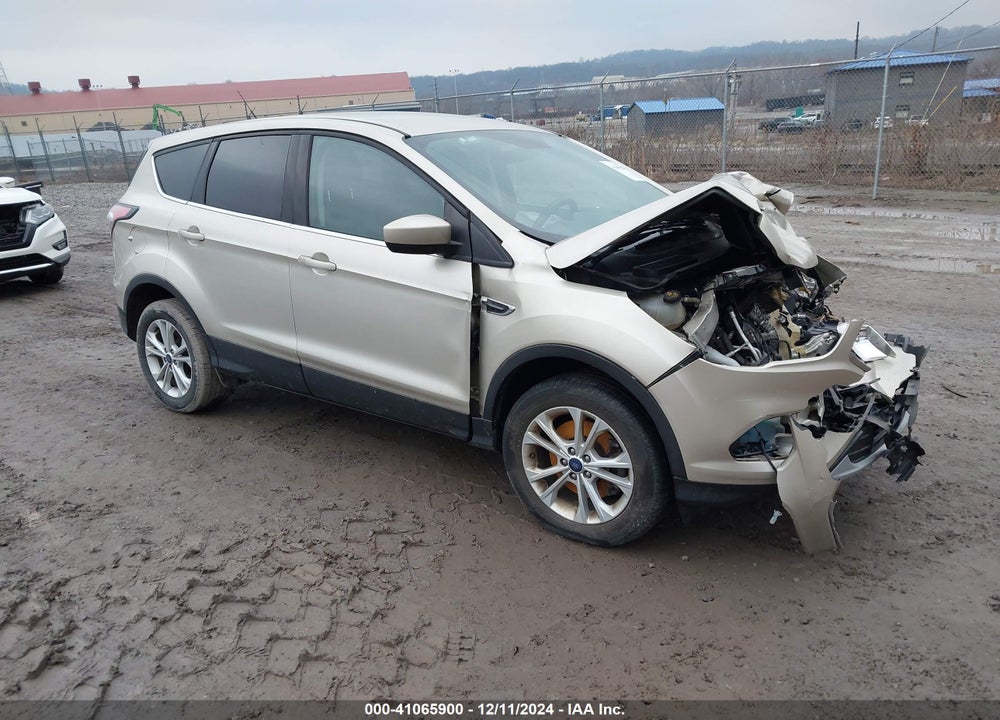 2017 FORD ESCAPE SE VIN: 1FMCU9GD9HUB48355