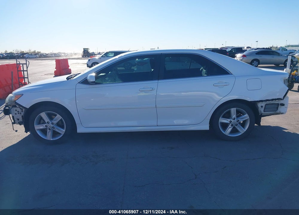 2013 TOYOTA CAMRY SE VIN: 4T1BF1FK1DU264103