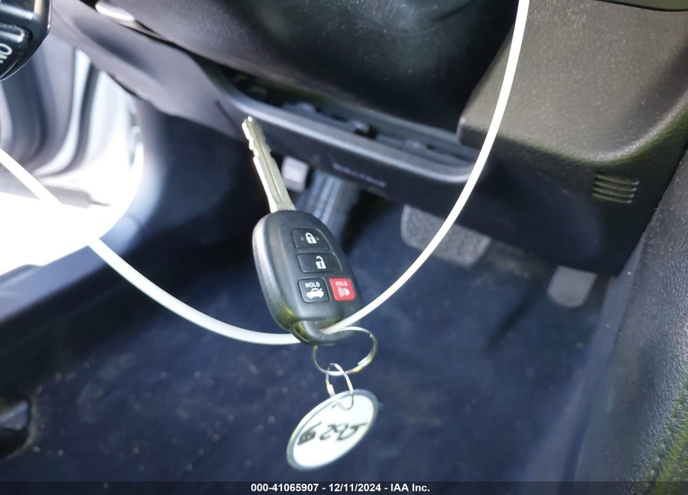 2013 TOYOTA CAMRY SE VIN: 4T1BF1FK1DU264103