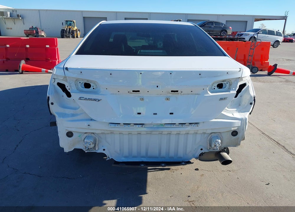 2013 TOYOTA CAMRY SE VIN: 4T1BF1FK1DU264103