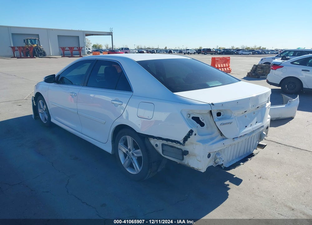 2013 TOYOTA CAMRY SE VIN: 4T1BF1FK1DU264103