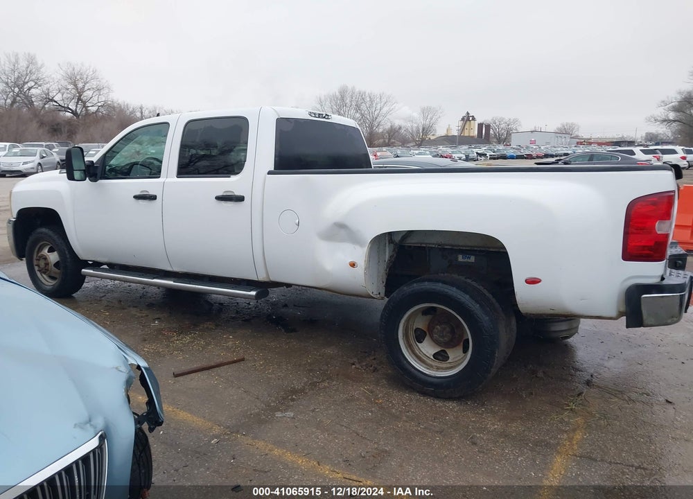 2010 CHEVROLET SILVERADO 3500HD LT VIN: 1GC7K0B68AF103286