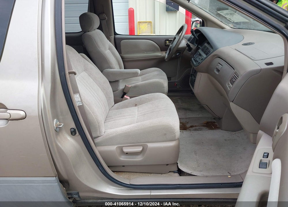 2000 TOYOTA SIENNA CE VIN: 4T3ZF19C4YU298570