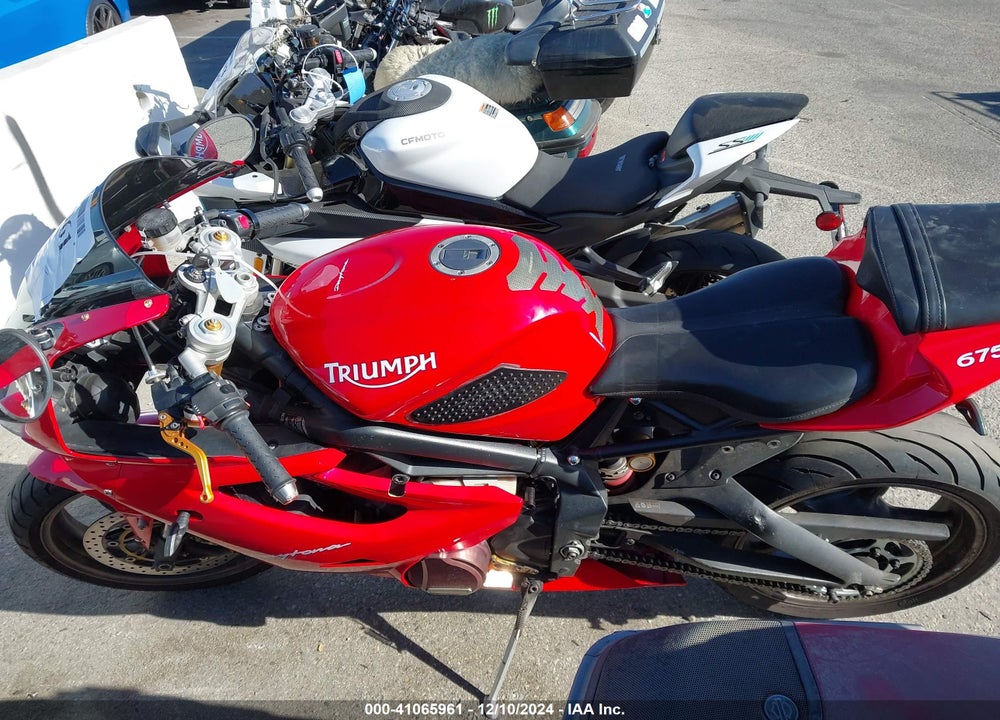2006 TRIUMPH MOTORCYCLE DAYTONA 675 VIN: SMTD00NS36J260361