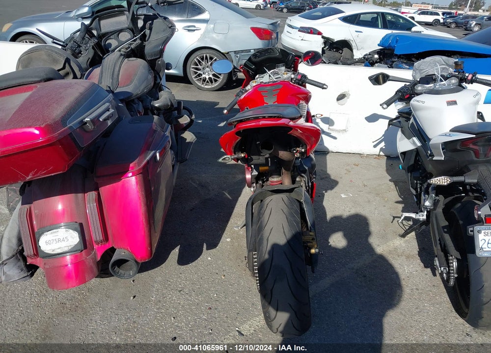 2006 TRIUMPH MOTORCYCLE DAYTONA 675 VIN: SMTD00NS36J260361